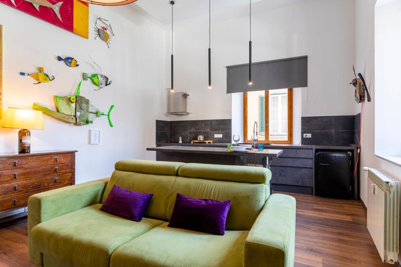 Piccola Venezia Canal View Charming Flat Livorno Esterno foto